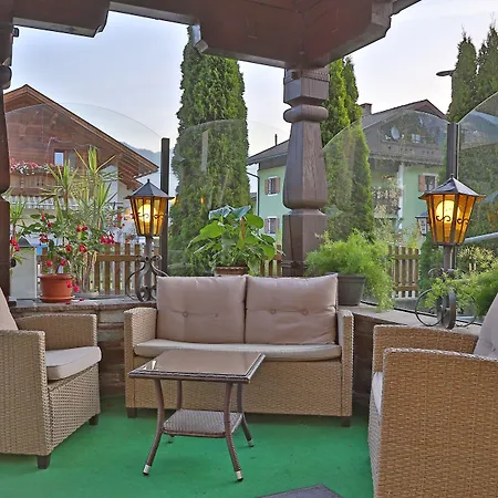 Konukevi Alpenblick 3*