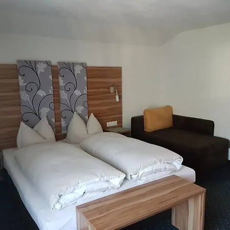 Alpenblick Konukevi 3*