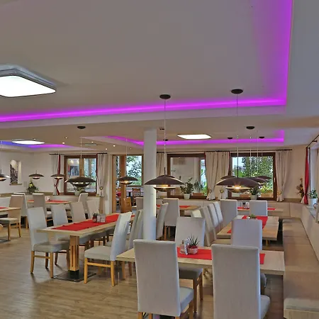 Alpenblick Pensionat 3*